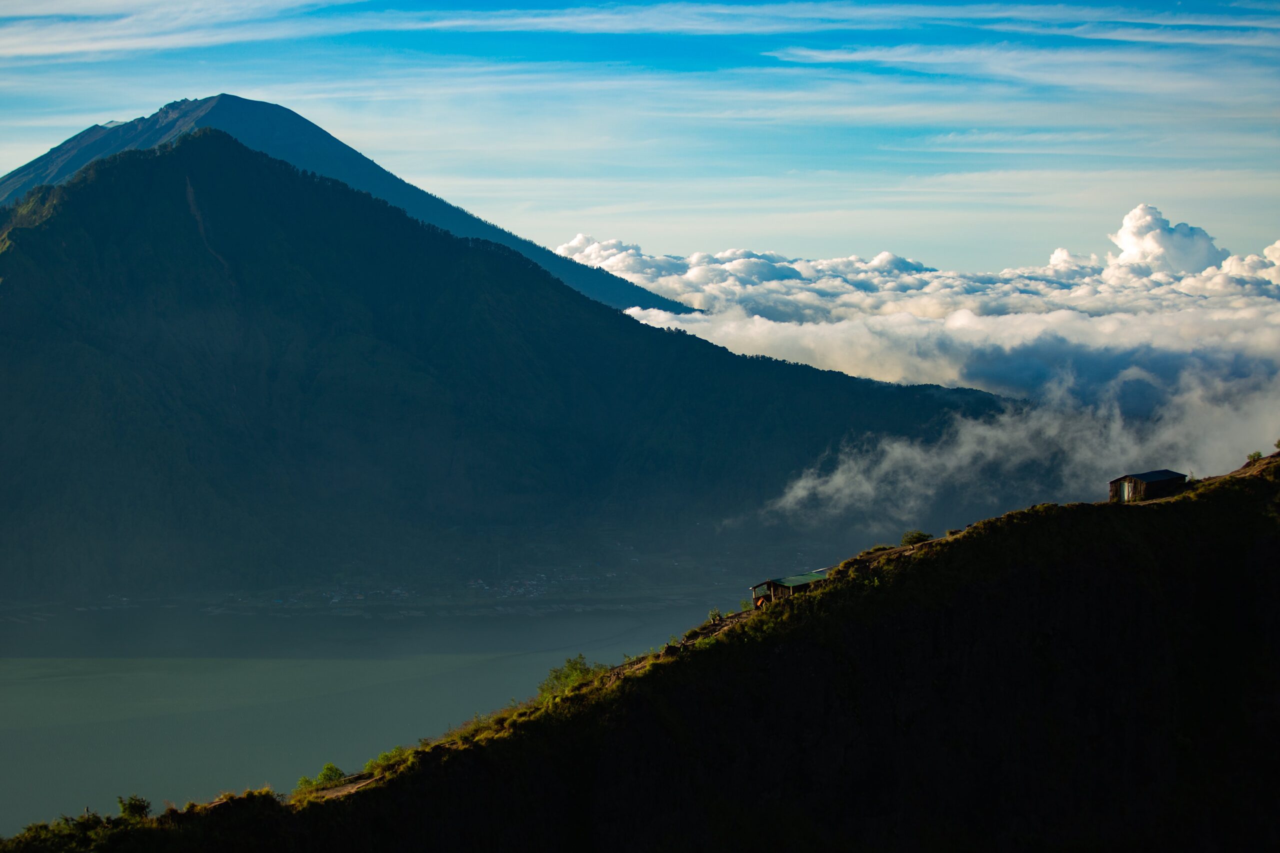 landscape-house-mountain-volcano-batur-bali-indonesia-min